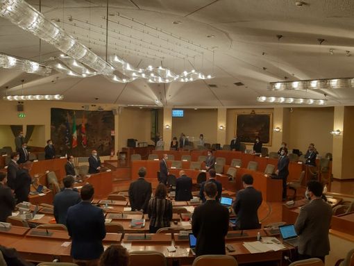 Il Consiglio regionale ricorda Giuseppe Cerchio e Jole Santelli Il Consiglio regionale ricorda Giuseppe Cerchio e Jole Santelli