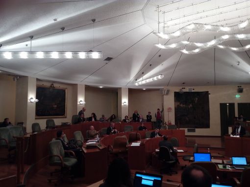 La ludopatia infiamma l'aula di Palazzo Lascaris: scintille tra Chiamparino e i 5 Stelle