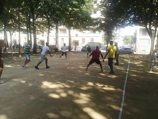 Aurora, minacce all’associazione Arqa che gioca a pallavolo. Il presidente: “Forse diamo fastidio”