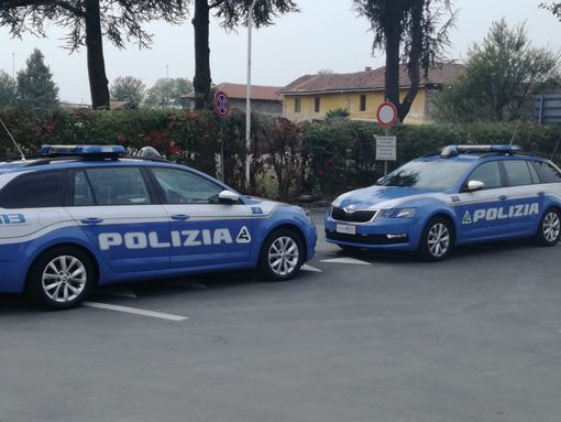 La Polizia Stradale mette in salvo una persona rimasta a piedi in autostrada La Polizia Stradale mette in salvo una persona rimasta a piedi in autostrada