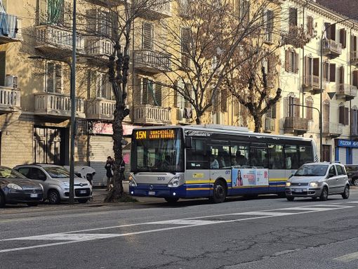 Lavori sui binari in corso Casale e corso Belgio: il 15 bus cambia capolinea. Cambiano le fermate Lavori sui binari in corso Casale e corso Belgio: il 15 bus cambia capolinea. Cambiano le fermate