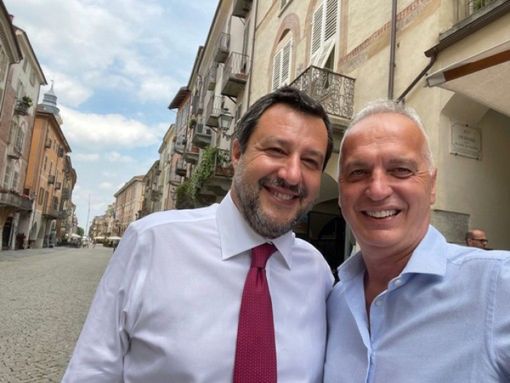 Il senatore della Lega Giorgio Maria Bergesio insieme a Matteo Salvini Il senatore della Lega Giorgio Maria Bergesio insieme a Matteo Salvini