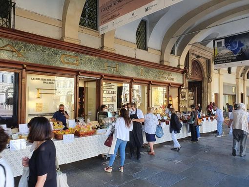 Biraghi porta la magia del Natale in Piazza San Carlo a Torino