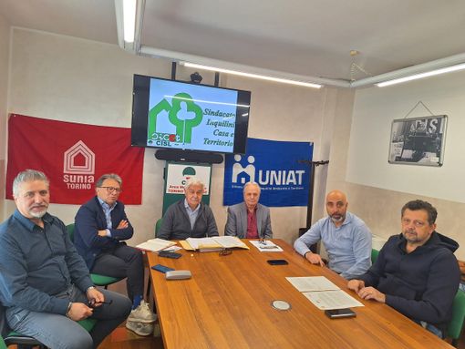 I sindacati contro la nuova legge regionale sull'edilizia pubblica I sindacati contro la nuova legge regionale sull'edilizia pubblica