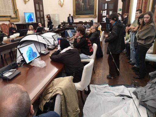 Terzo giorno di occupazione, le tende di student-intifada arrivano dentro il Rettorato [FOTO]