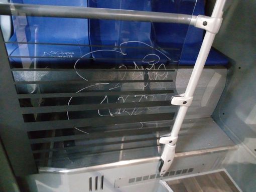 Vandalizzati i nuovi bus Gtt, l’azienda dei trasporti non ci sta: &quot;Cercheremo i responsabili&quot;. Appendino: &quot;Un insulto a tutta la Città&quot;