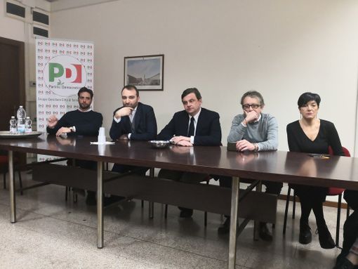 Calenda a Torino per &quot;Siamo Europei&quot;: &quot;Città fuori controllo, microcosmo di quello che accade in Italia&quot;