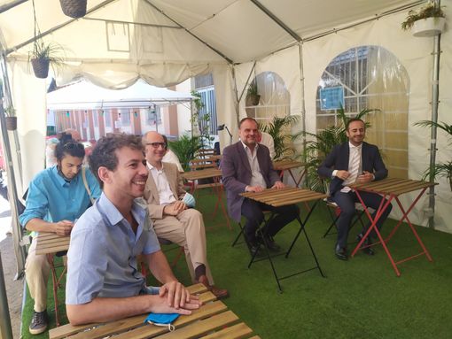 Torino punta sullo studio con 900 posti all'aperto nei punti verdi estivi della città [FOTO e VIDEO]