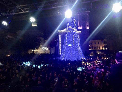 Loano, continua il conto alla rovescia per il capodanno in piazza Loano, continua il conto alla rovescia per il capodanno in piazza