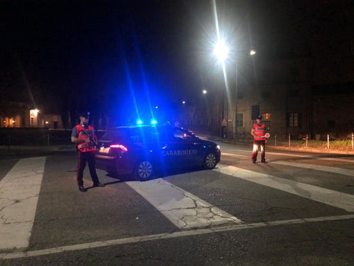 Droga a domicilio con sovrapprezzo chilometrico: nei guai un'intera famiglia e una ventina di complici [VIDEO]