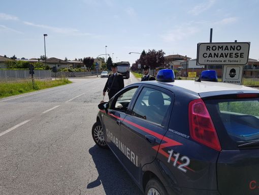Tentano truffa dello specchietto: arrestati
