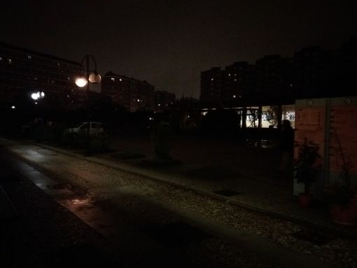 Luci e ombre sulla Cascina Giajone: al buio da settimane, ma arriva la tecnologia per monitorare le piogge