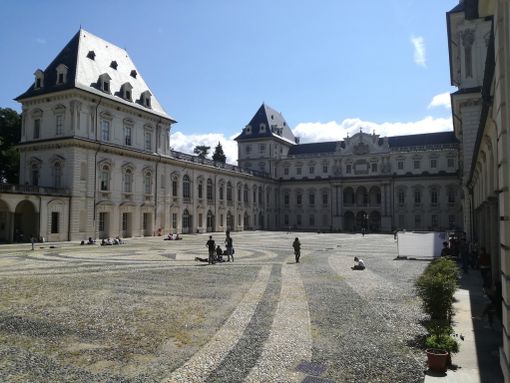 Al Castello del Valentino si parla di "Tutela e restauro del patrimonio culturale cimiteriale" Al Castello del Valentino si parla di "Tutela e restauro del patrimonio culturale cimiteriale"