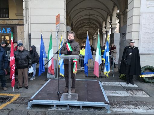 Torino ricorda la strage del 18 dicembre, i sindacati: "La democrazia non si esaurisce nel confronto elettorale e online" Torino ricorda la strage del 18 dicembre, i sindacati: "La democrazia non si esaurisce nel confronto elettorale e online"