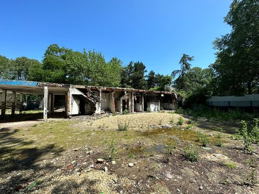 Lo Chalet “perde” un’altra estate: nell’ex discoteca ancora ruderi a causa della burocrazia