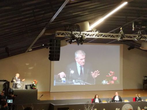 Chiamparino a testa bassa contro Edisu: "Basta cifre ballerine, spesso strumentalizzate per questioni politiche" Chiamparino a testa bassa contro Edisu: "Basta cifre ballerine, spesso strumentalizzate per questioni politiche"