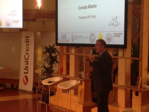 Il premio Chiave a Stella dieci anni dopo: "È cambiato il mondo e con lui anche le imprese del territorio" Il premio Chiave a Stella dieci anni dopo: "È cambiato il mondo e con lui anche le imprese del territorio"