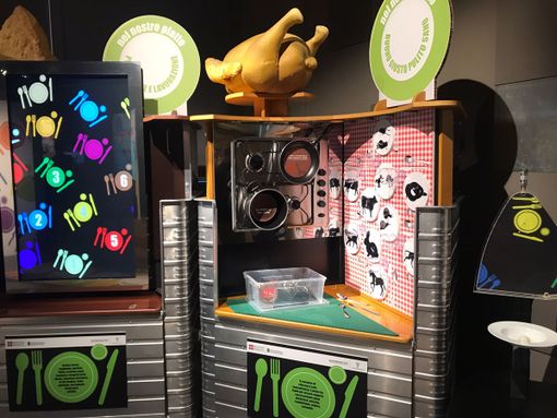 "Nel nostro piatto": al Polo del '900 una mostra per capire cosa mangiamo e mettiamo in tavola