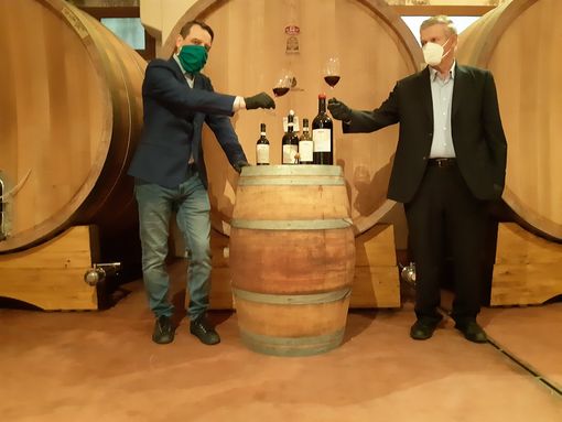 Produttori in Clavesana, aperta simbolicamente la prima bottiglia di Dogliani 2019 Produttori in Clavesana, aperta simbolicamente la prima bottiglia di Dogliani 2019