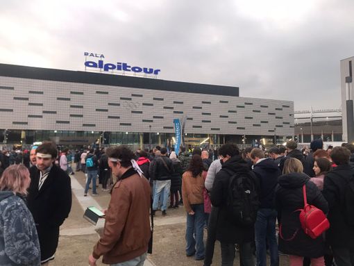 Atp, stavolta i tifosi con i biglietti "annullati" non entrano: scoppia la protesta in piazza D'Armi Atp, stavolta i tifosi con i biglietti "annullati" non entrano: scoppia la protesta in piazza D'Armi