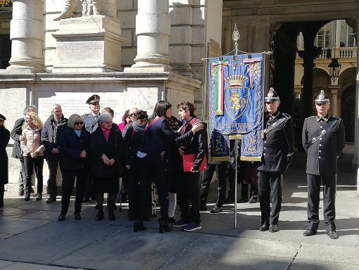 Torino ha ricordato le vittime del Bardo (VIDEO) Torino ha ricordato le vittime del Bardo (VIDEO)