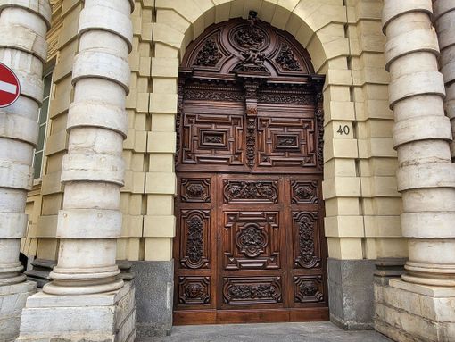 Il portone del Diavolo