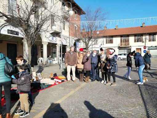 A Pianezza partecipazione per l'evento di solidarietà #teloregalosetipiace