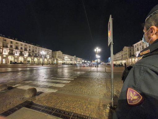 Coronavirus, controlli e sanzioni della Polizia nelle zone della movida