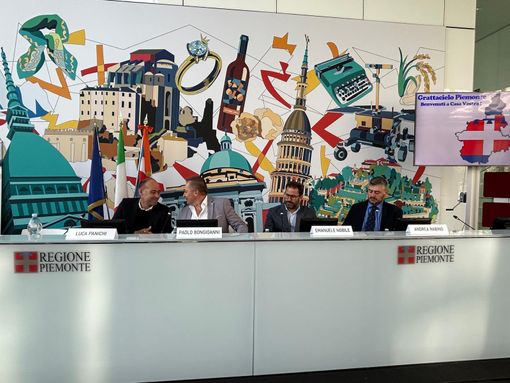 convegno con tavolo relatori convegno con tavolo relatori