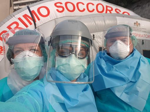 Coronavirus, la denuncia del SIULP:&quot;A Torino una mascherina per due poliziotti in pattuglia&quot;