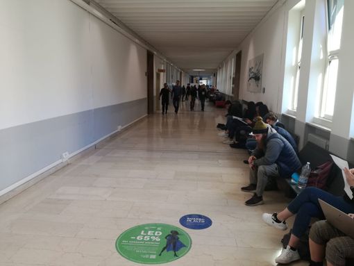 Il Poli sempre più green, in corso le sperimentazioni per sostituire le luci con i led: il risparmio arriva all'85% Il Poli sempre più green, in corso le sperimentazioni per sostituire le luci con i led: il risparmio arriva all'85%