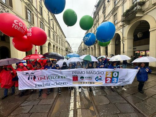 Corteo del 1° maggio, i sindacati: "Poniamo l'accento sulla dignità del lavoro e delle persone. Seguiamo la Costituzione" Corteo del 1° maggio, i sindacati: "Poniamo l'accento sulla dignità del lavoro e delle persone. Seguiamo la Costituzione"