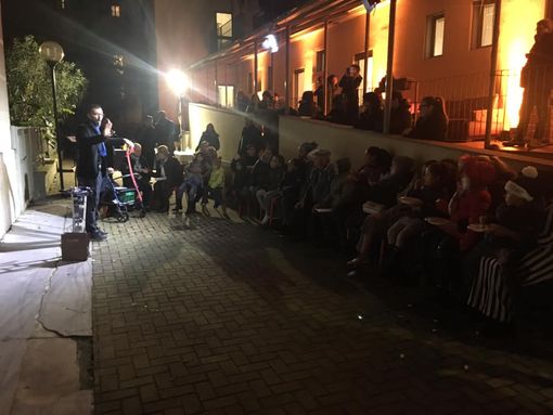 Zia Jessy compie dieci anni: il Condominio Solidale dove gli inquilini si aiutano a vicenda Zia Jessy compie dieci anni: il Condominio Solidale dove gli inquilini si aiutano a vicenda