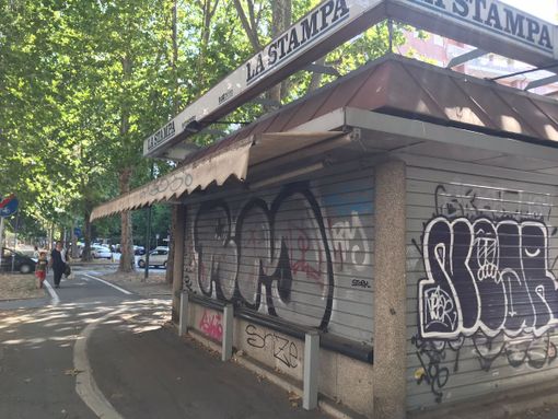 C'erano una volta le edicole a Torino: in dieci anni quasi la metà ha chiuso