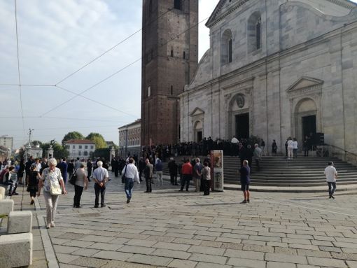 Funerali di Marchionne, centro di Torino bloccato e transenne ma pochi curiosi (FOTO)