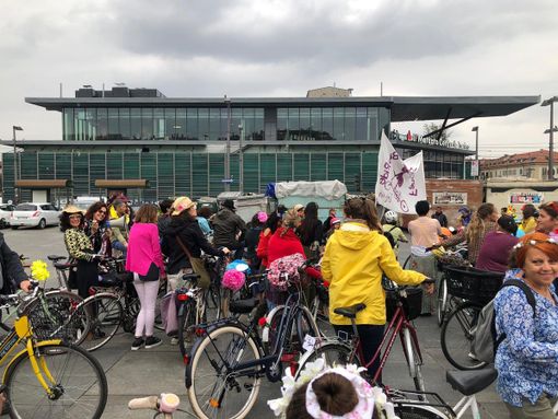 Fancy women bike ride, anche la Torino al femminile ama la bicicletta
