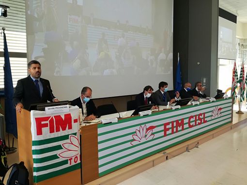 Il Mise boccia Torino: &quot;Per uscire dal buco non bastano cibo, turismo e cultura: bisogna mettere al centro manifattura&quot;