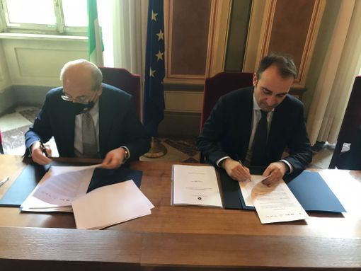 Mai più clochard nelle strade: firmato a Torino un patto d’assistenza per 700 posti letto [VIDEO]