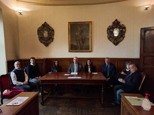 firma Distretto Urbano Commercio