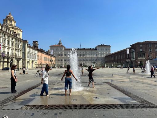 "Remare insieme" verso la salute respiratoria: domani in piazza Castello un ambulatorio mobile per test gratuiti