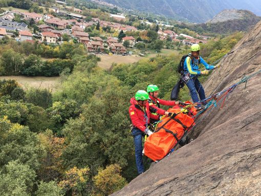 Soccorso alpino: conclusa la tre giorni di formazione estiva in Val di Susa Soccorso alpino: conclusa la tre giorni di formazione estiva in Val di Susa