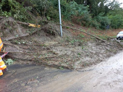 Crollo strada Sant'Anna, a metà dicembre il transito riprenderà regolare (foto di repertorio) Crollo strada Sant'Anna, a metà dicembre il transito riprenderà regolare (foto di repertorio)
