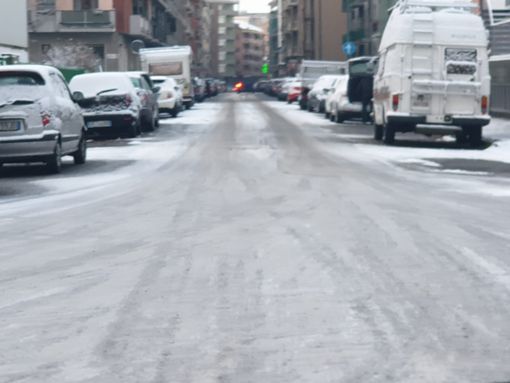 Freddo e strade gelate a Torino