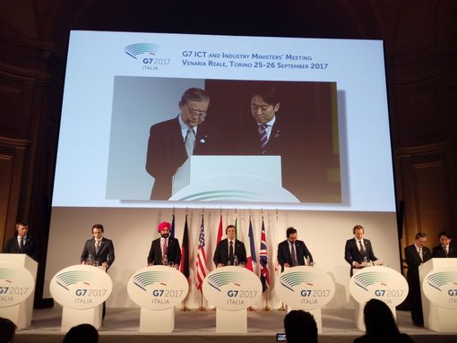 G7 Industria a Venaria, Calenda: &quot;Il cambiamento tecnologico deve essere orientato all'uomo&quot;