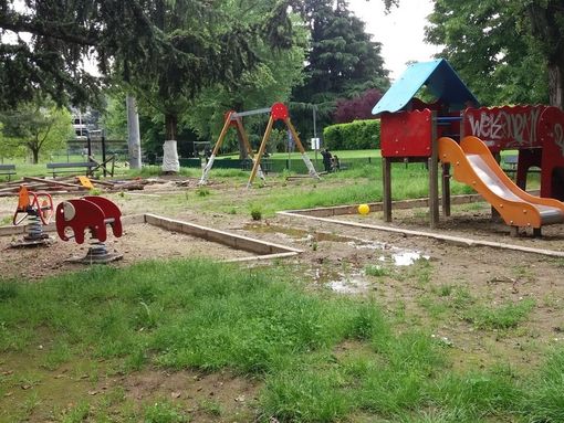 Nichelino da oggi riapre le aree gioco per i bambini