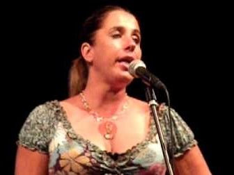 Spazio 211: questa sera, Donna Ginevra Di Marco e il suo tributo alla cantante argentina Mercedes Sosa Spazio 211: questa sera, Donna Ginevra Di Marco e il suo tributo alla cantante argentina Mercedes Sosa