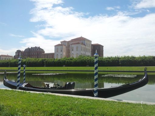 A Venaria le gondole nella Reggia: riprende l'attività dei gondolieri della Pescheria