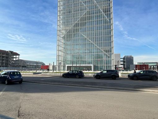 grattacielo regione transenne tolte