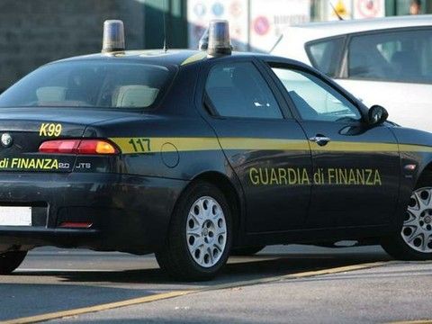 Falso "made in Italy", la Guardia di Finanza di Torino sequestra merce per oltre 500mila euro Falso "made in Italy", la Guardia di Finanza di Torino sequestra merce per oltre 500mila euro