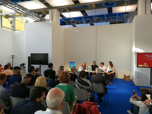 A un anno dalla morte della piccola Bea, il suo ricordo regala un sorriso a chi ha bisogno